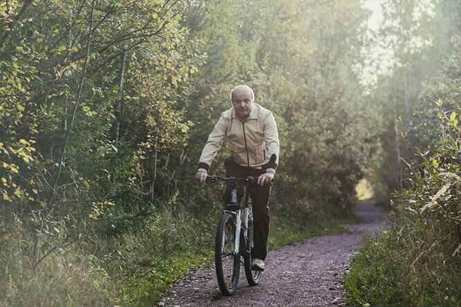 Pedro de bicicleta